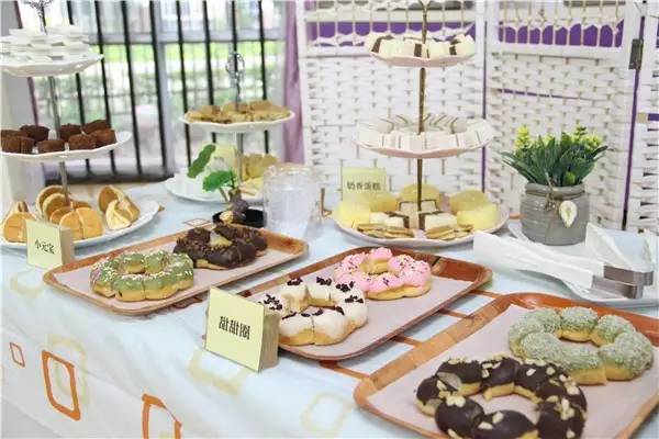 學(xué)園召開膳食委員會及美食品鑒會活動